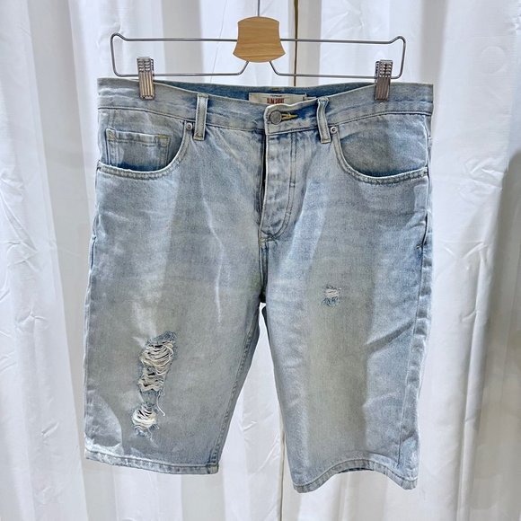 Topman Distressed Denim Slim Short - Picture 1 of 8